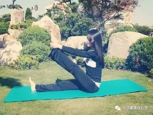 盘腿打坐怎么练_盘腿打坐初学视频_打坐盘腿练习方法——双盘