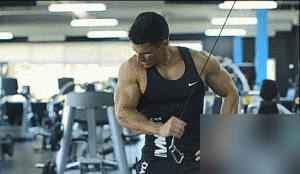 泰森锻炼和训练全过程视频_菜男锻炼指南物理手法免费_综合训练器锻炼指南