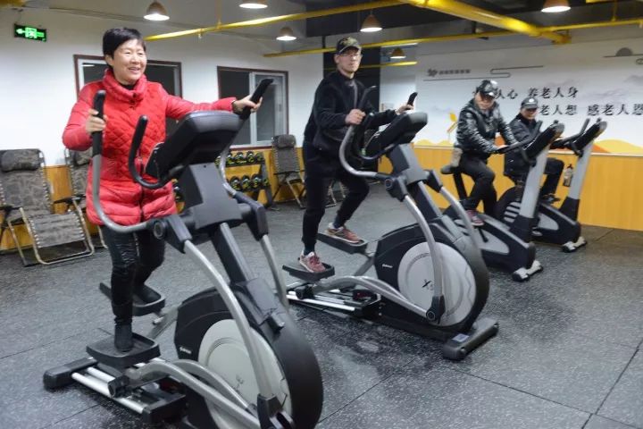 三人站综合训练器使用方法_三人站综合训练器安装_三人站综合训练器安装视频