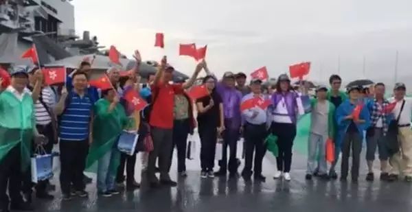 滚动新闻app_滚动新闻新浪网_中新网娱乐滚动新闻