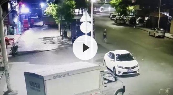 kaiyun下载app下载安装手机版 出动200余人，三地抓捕，这个碰瓷团伙栽在东莞公安手里了