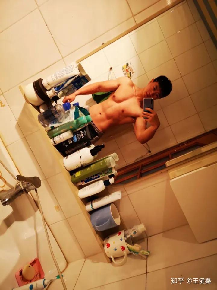 健身手套护腕_健身手套护腕什么牌子好_手套健身护腕图片