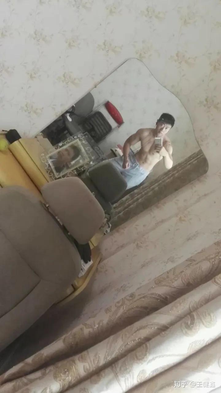 健身手套护腕_健身手套护腕什么牌子好_手套健身护腕图片