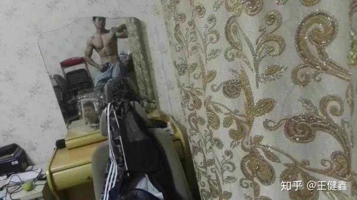 手套健身护腕图片_健身手套护腕_健身手套护腕什么牌子好