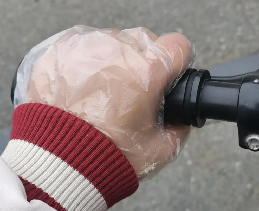 手套味道健身有效果吗_健身手套有味道_健身手套发臭