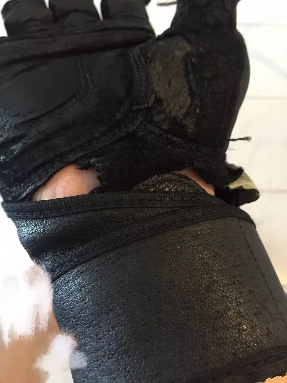 最好的健身手套品牌_质量好的健身手套_手套健身品牌好不好