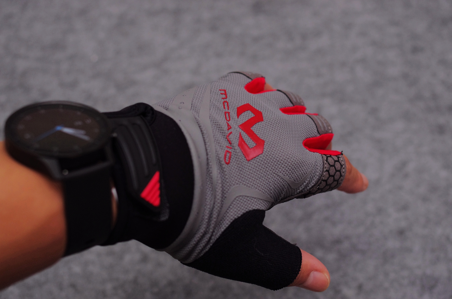 健身手套作用_手套健身专业术语_专业健身手套