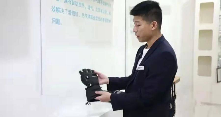 滑雪手套出口欧洲_健身手套价格_嘉祥县手套产业出口量