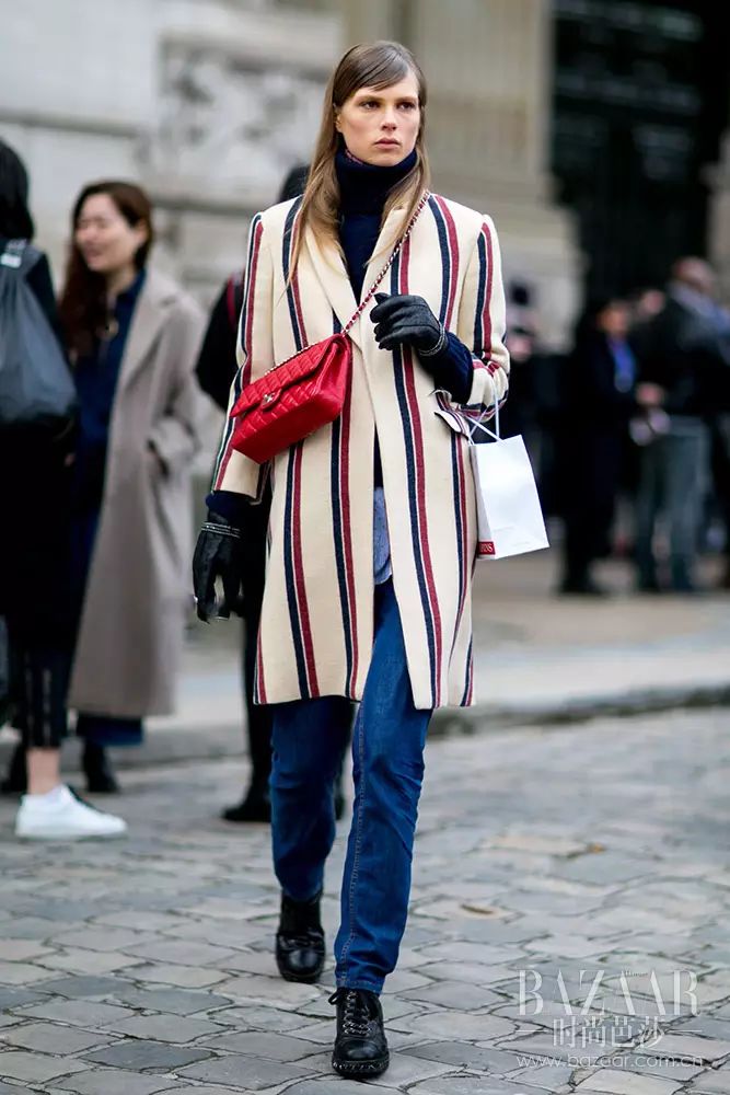 戴手套健身还会磨出茧子吗_健身戴不戴手套_戴手套健身还是起茧