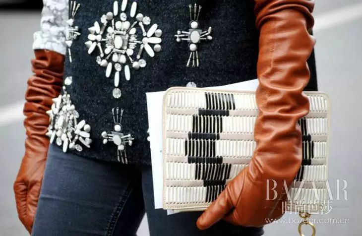 戴手套健身还是起茧_戴手套健身还会磨出茧子吗_健身戴不戴手套