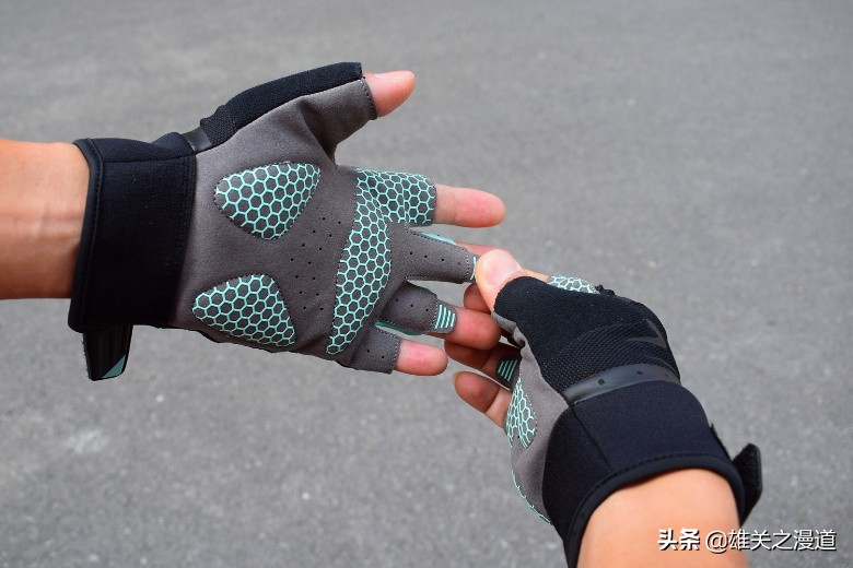 专业健身手套_ 迈克达威T020运动手套评测 _