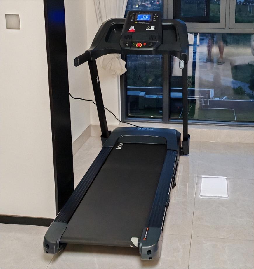 什么牌子跑步机质量好_易跑M5 Ultra评测_家用跑步机品牌排行榜2025