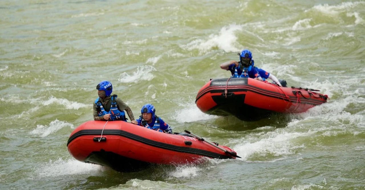 龙门器健身_龙门综合训练器_龙门式机体的优缺点