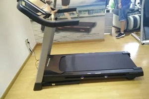 汇康 跑步机 怎么样_爱康普乐福跑步机性价比_爱康跑步机评测