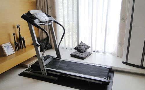 电动跑步机什么牌子好_电动跑步机安全性_家用运动健身电器