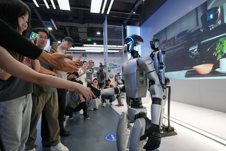 北京综合训练器专卖_北京人形机器人应用发展_2025世界人形机器人运动会