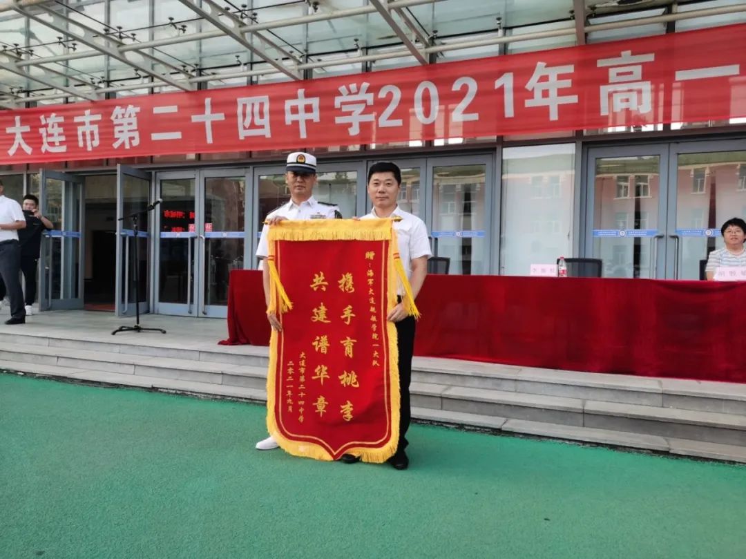 军人练军姿视频_训练军姿的简单步骤_军姿练习