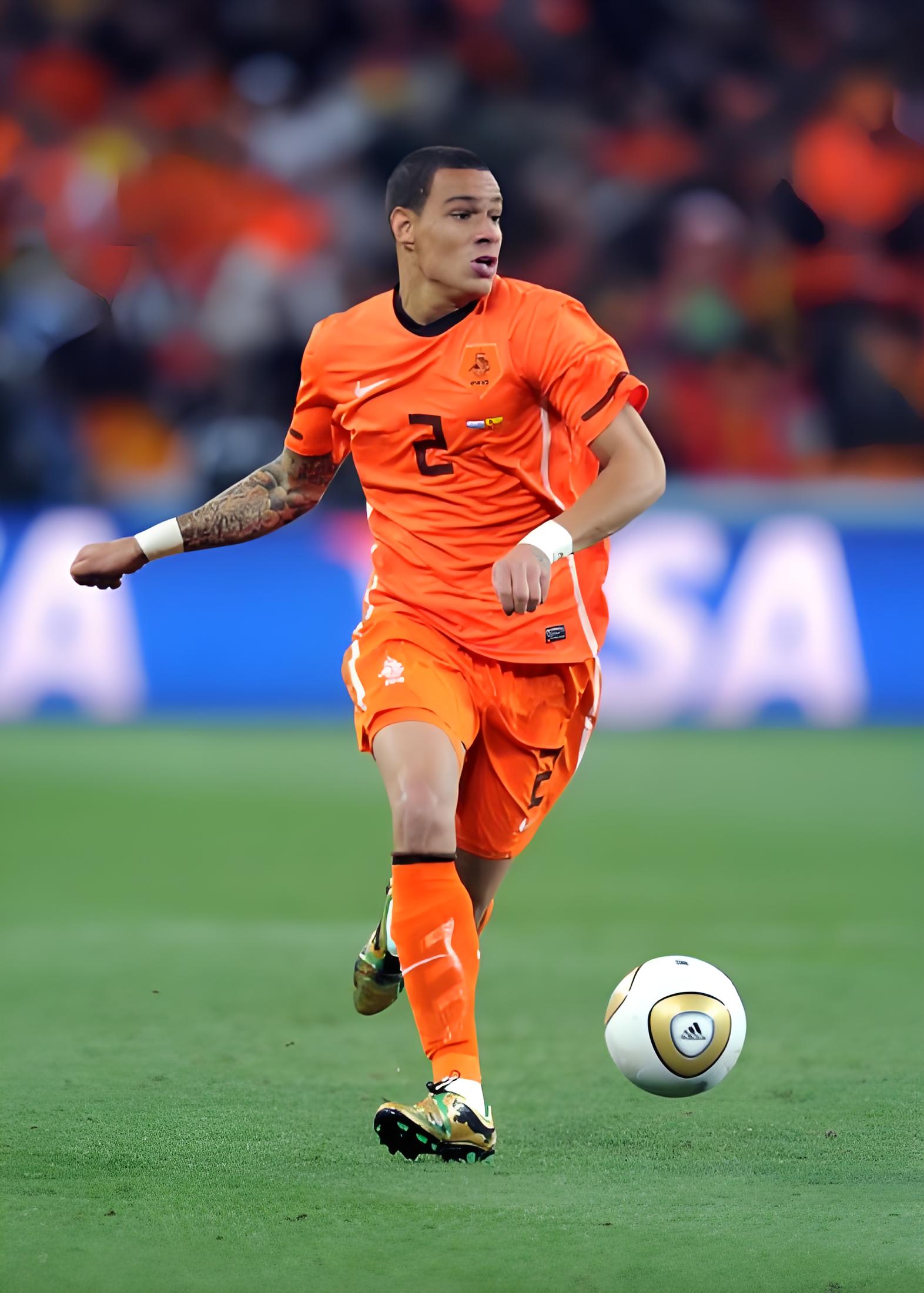 荷兰足球无冕之王阵容分析_荷兰队无冕之王世界杯_4-3-3阵型荷兰队球星