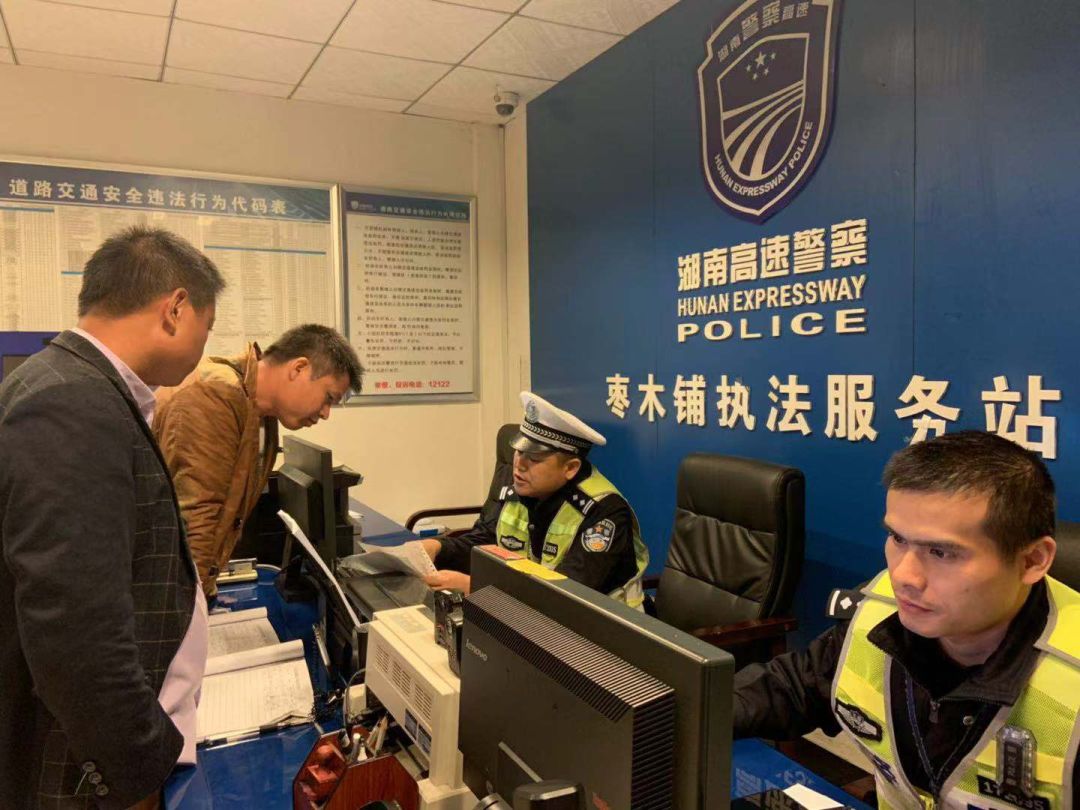 多功能综合训练器_综合训练器各个功能名称_综合训练器注意事项