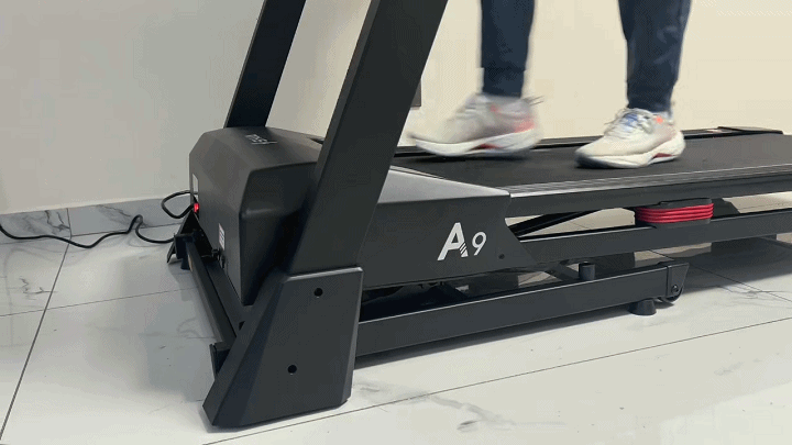 易跑M5 Pro评测_什么牌子跑步机好适合家用_大坡度跑步机选购指南