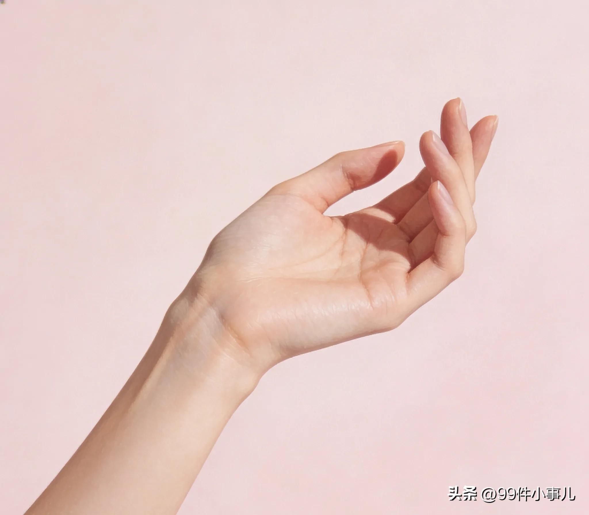 手部保养方法_10天手部保养周期_健身手套要贴紧还是松