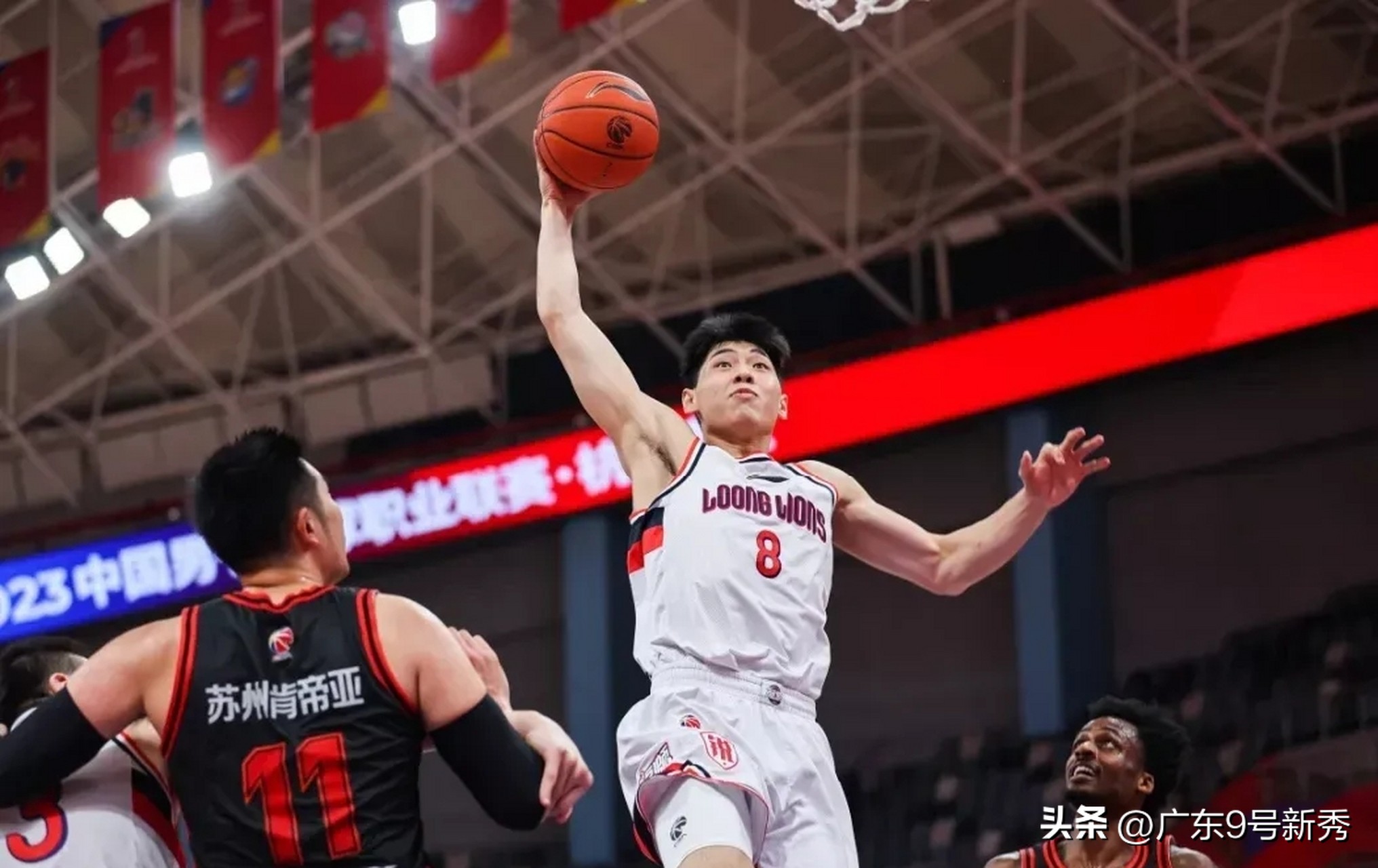 篮球练习弹跳_CBA球员跳高数据对比_CBA球员身高臂展数据对比